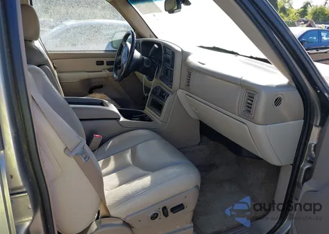 2003 Chevrolet Suburban 1500 Z71 z USA, uszkodzony, nr VIN 3GNFK16Z63G100224